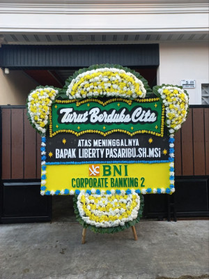 Papan Bunga Duka di Mujur