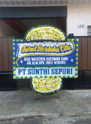 Papan Bunga Duka di Mujur